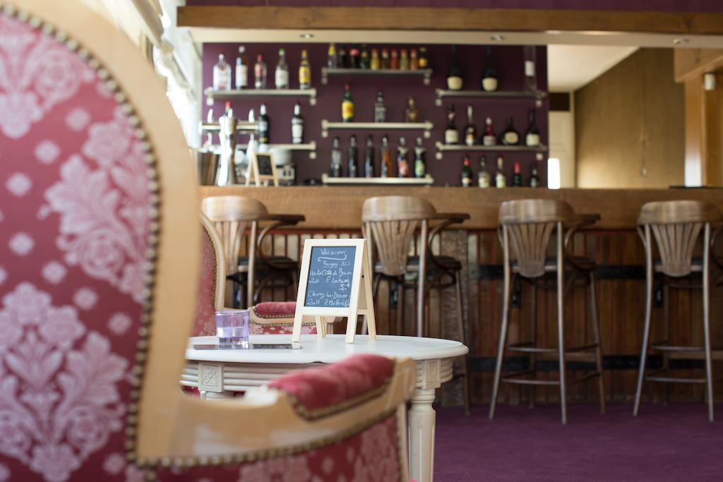 Hotel-Restaurant "La Gremelle" Ladoix-Serrigny エクステリア 写真