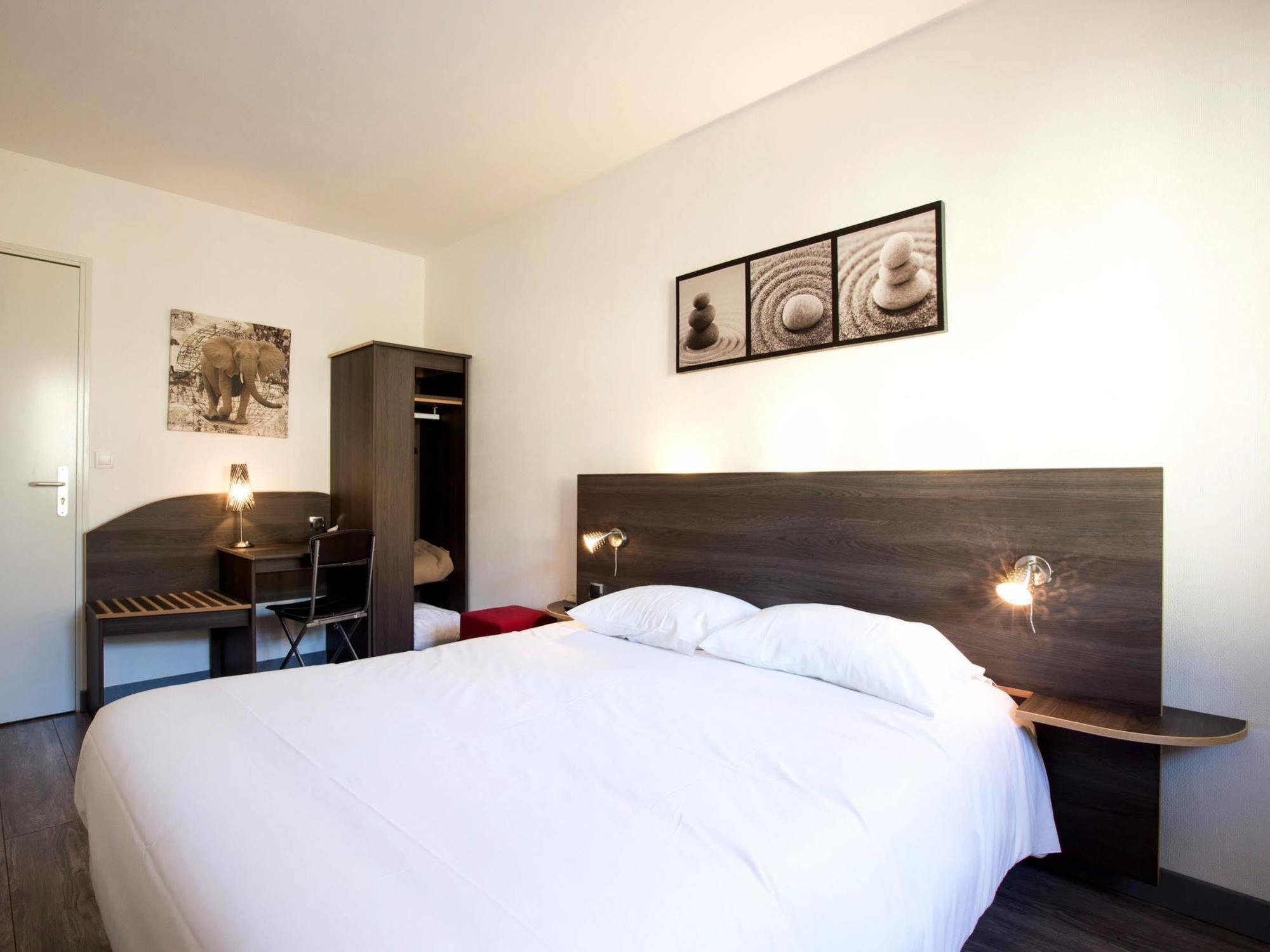 Hotel-Restaurant "La Gremelle" Ladoix-Serrigny エクステリア 写真