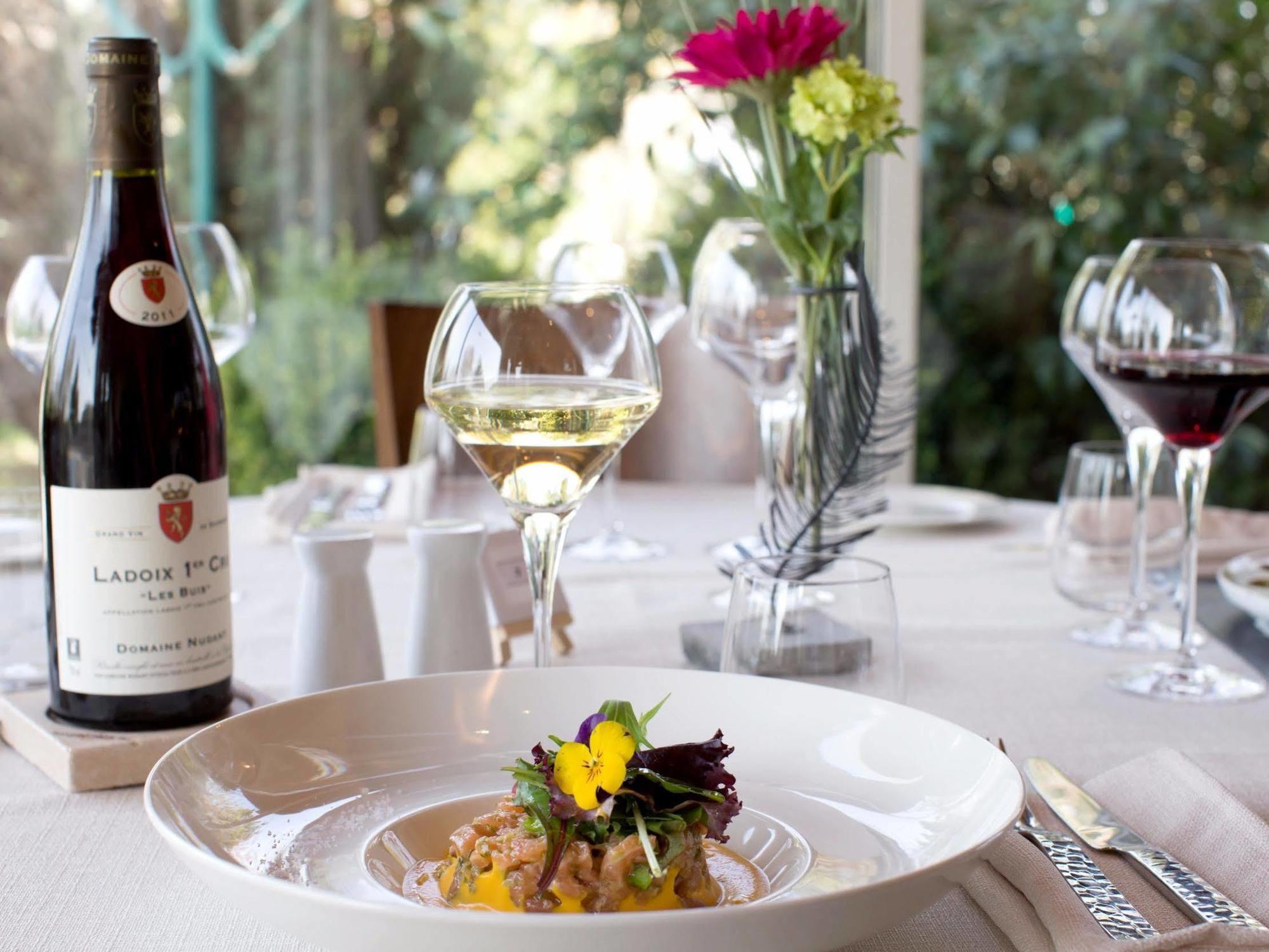 Hotel-Restaurant "La Gremelle" Ladoix-Serrigny エクステリア 写真