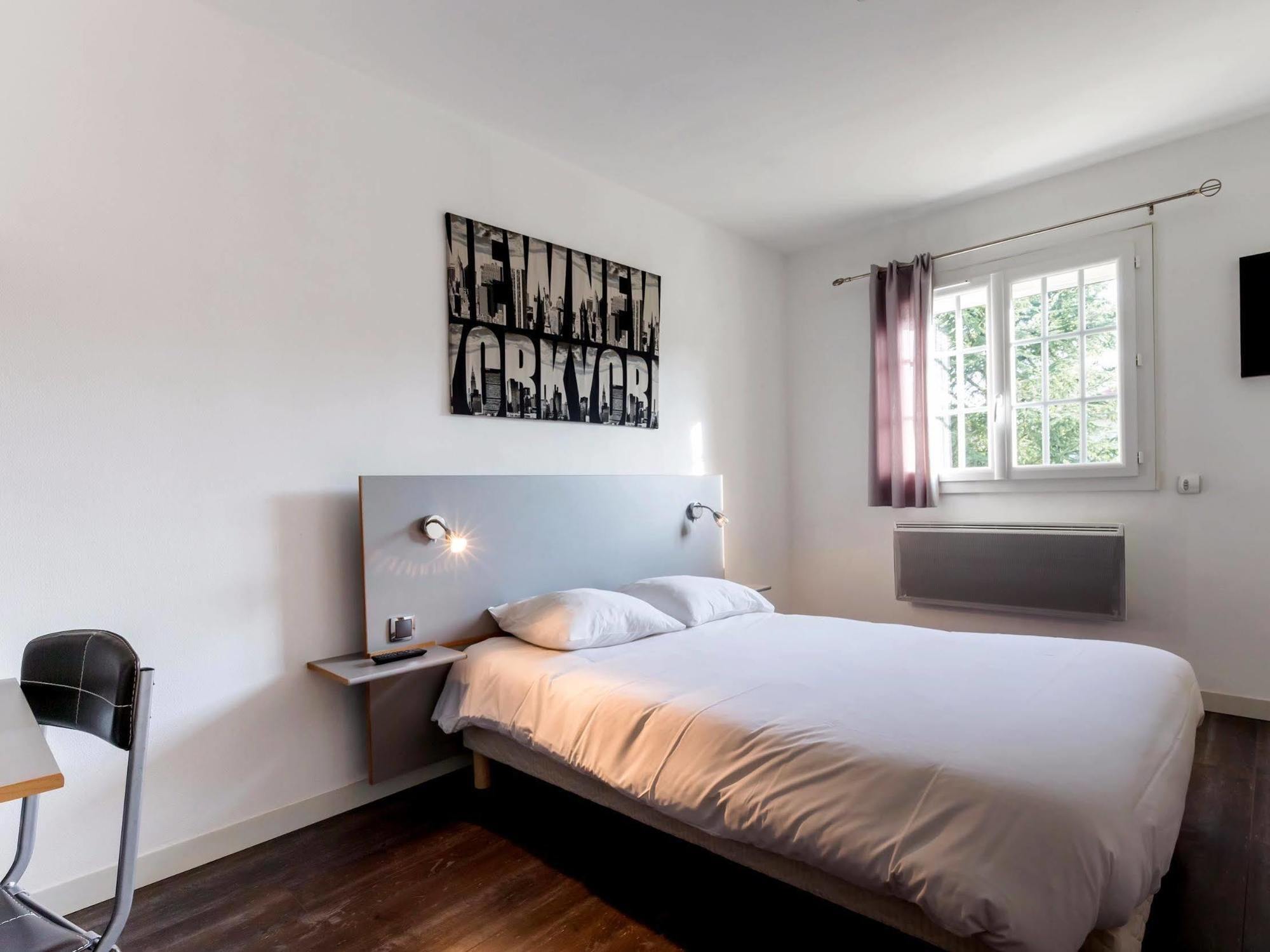 Hotel-Restaurant "La Gremelle" Ladoix-Serrigny エクステリア 写真