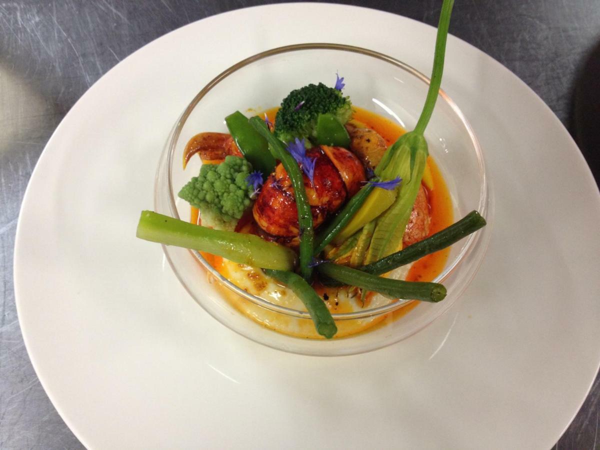 Hotel-Restaurant "La Gremelle" Ladoix-Serrigny エクステリア 写真