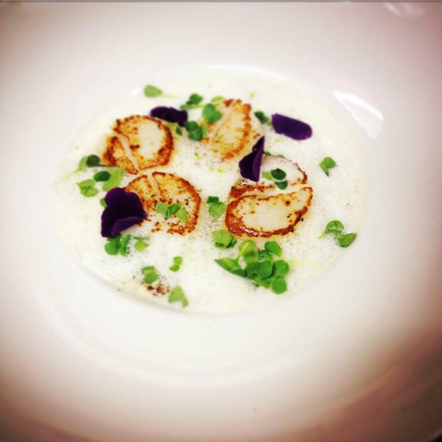 Hotel-Restaurant "La Gremelle" Ladoix-Serrigny エクステリア 写真